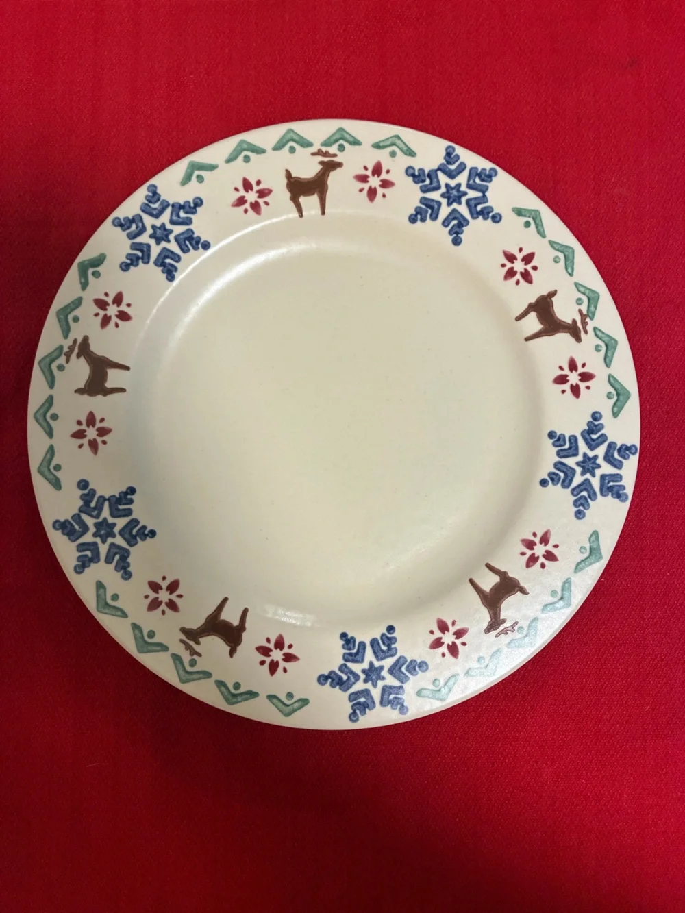 Set of 2 Pfaltzgraff Nordic Christmas Dinner Plates - Reindeer & Snowflakes